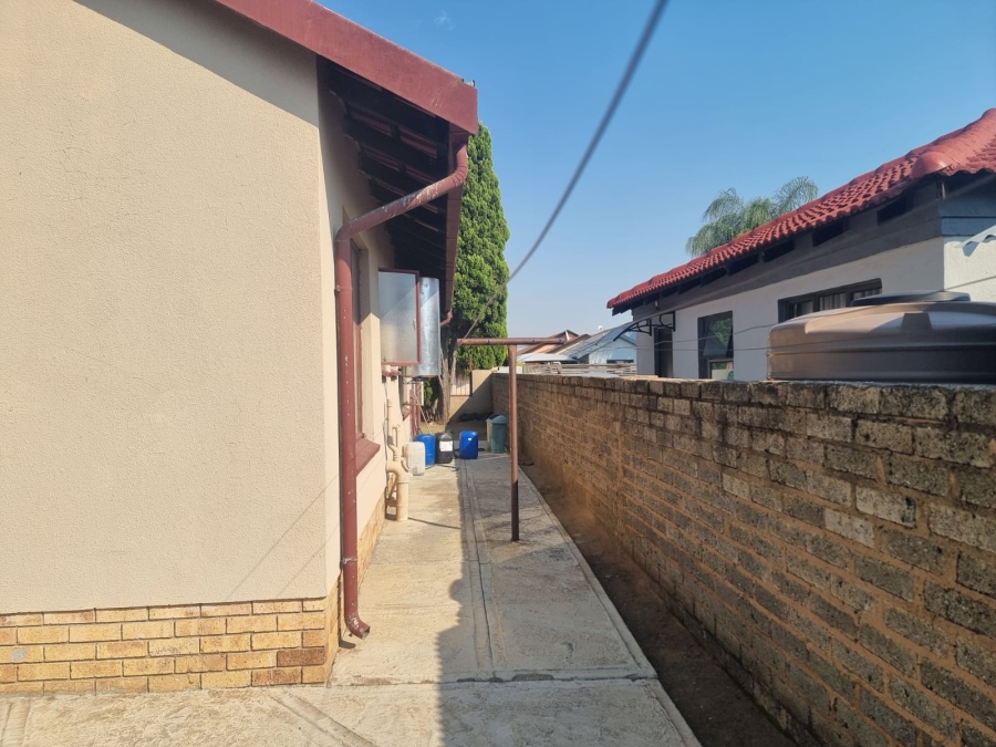 3 Bedroom Property for Sale in Tlhabane West North West